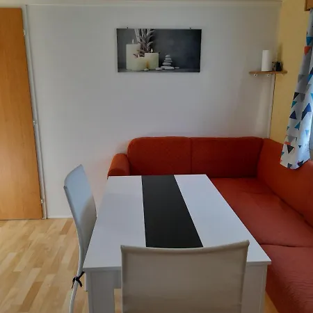 Mobil-home Sur Terrain Privatif Jean-mi Et Flo Horská chata *